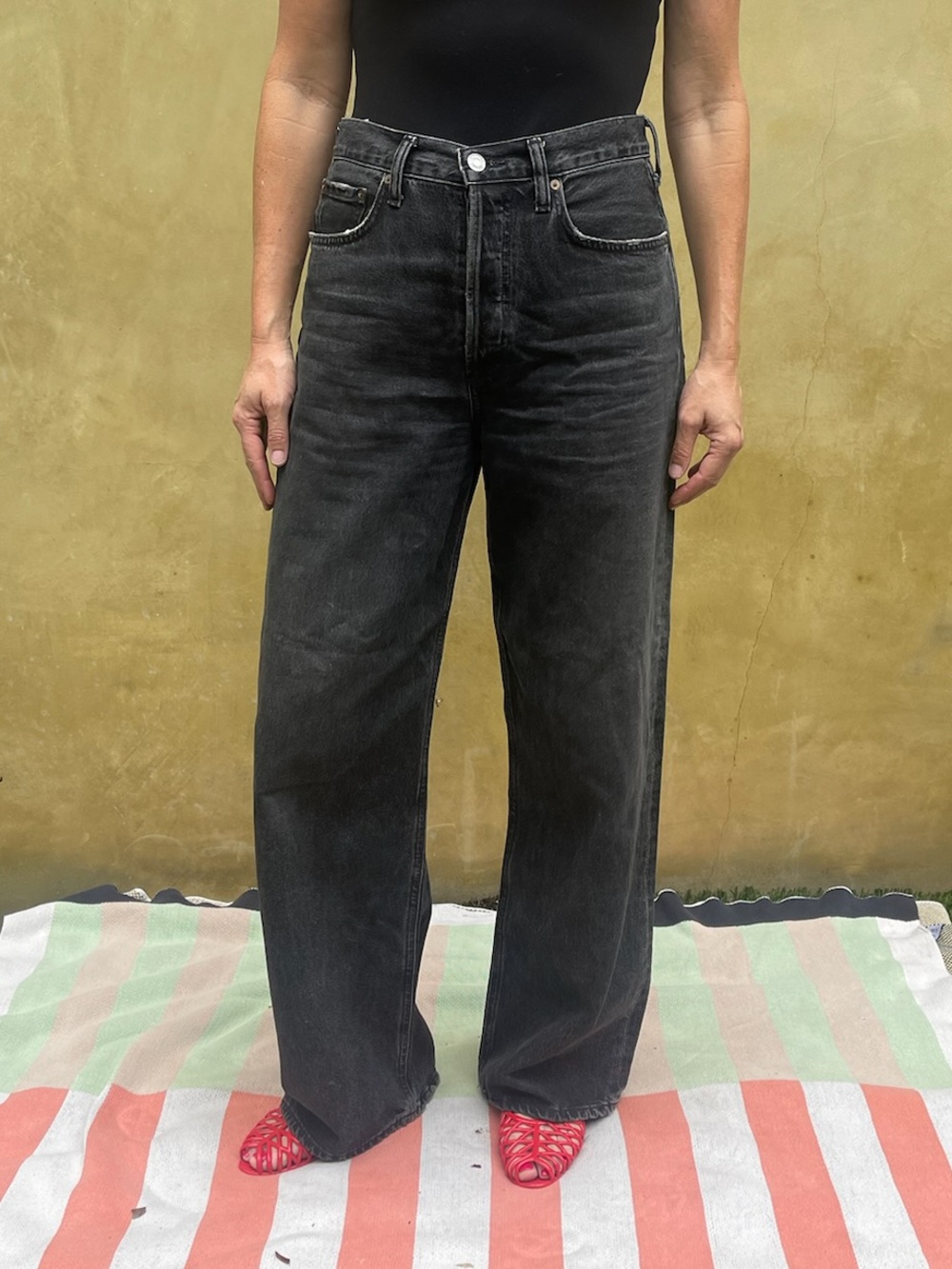 AGOLDE Low Rise Baggy Jean in Paradox Black Size 25